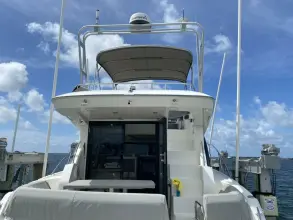 Thumbnail von Carver C36 Command Bridge