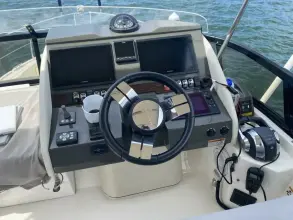 Thumbnail von Carver C36 Command Bridge