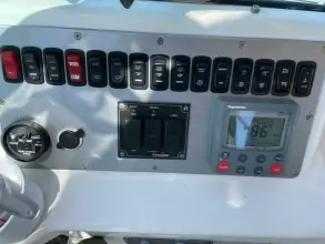 Thumbnail von Carver C36 Command Bridge