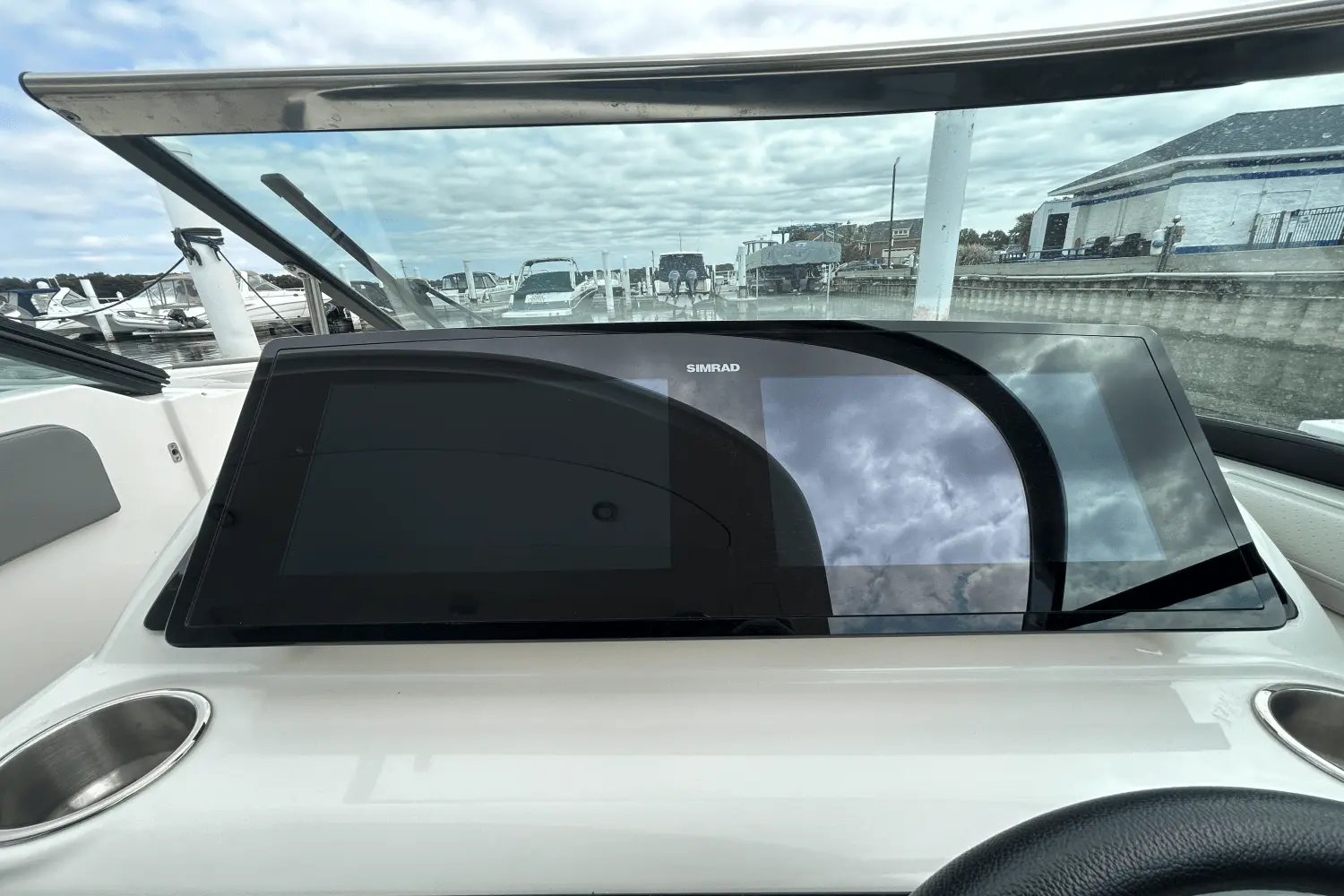 Thumbnail von Sea Ray SLX 310