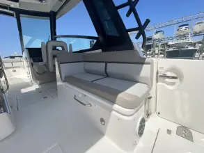 Thumbnail von Boston Whaler 330 Vantage