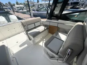 Thumbnail von Boston Whaler 330 Vantage