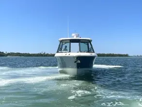 Thumbnail von Boston Whaler 330 Vantage