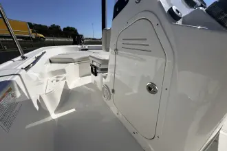 Thumbnail von Boston Whaler 170 Montauk