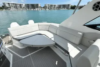 Thumbnail von Sea Ray 320 Sundancer Outboard