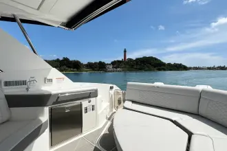 Thumbnail von Sea Ray 320 Sundancer Outboard