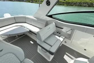 Thumbnail von Sea Ray 320 Sundancer Outboard