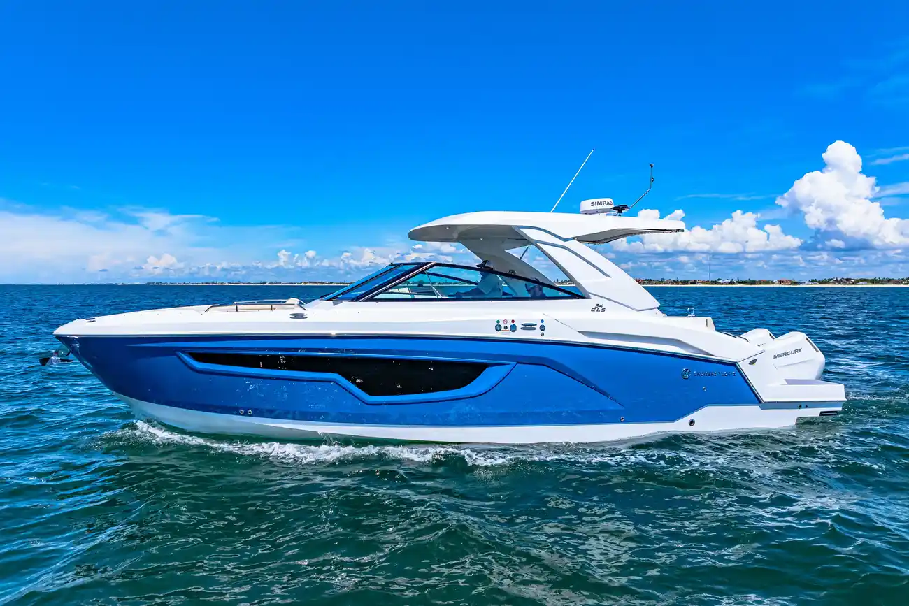 Cruisers Yachts 34 GLS
