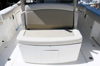 Thumbnail von Boston Whaler 330 Outrage