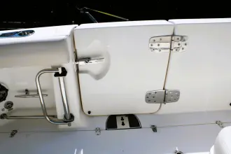 Thumbnail von Boston Whaler 330 Outrage