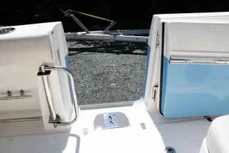 Thumbnail von Boston Whaler 330 Outrage