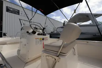 Thumbnail von Boston Whaler 170 Montauk
