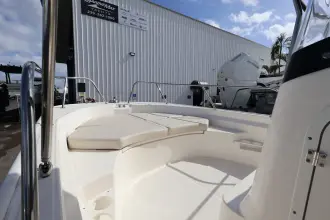 Thumbnail von Boston Whaler 170 Montauk