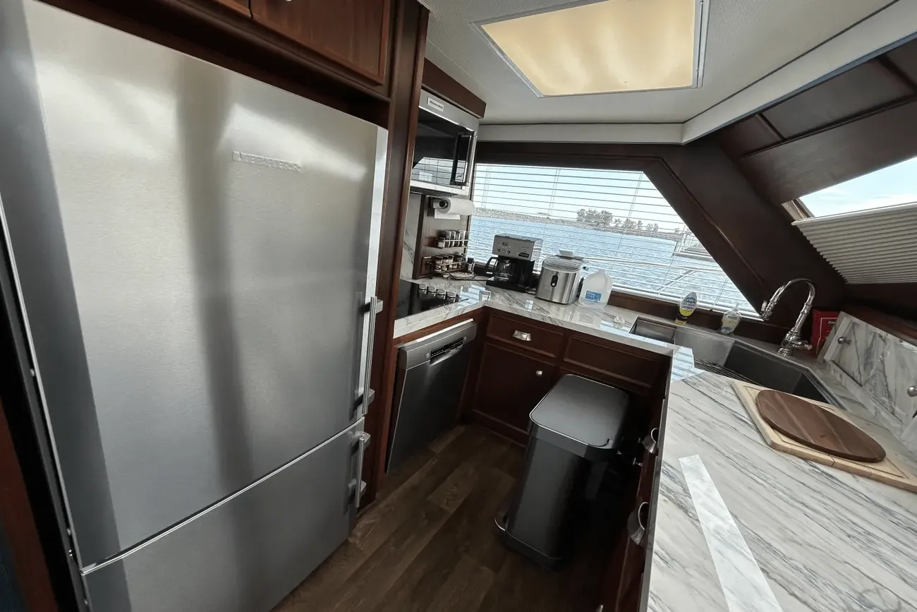 Thumbnail von Hatteras 60 Convertible