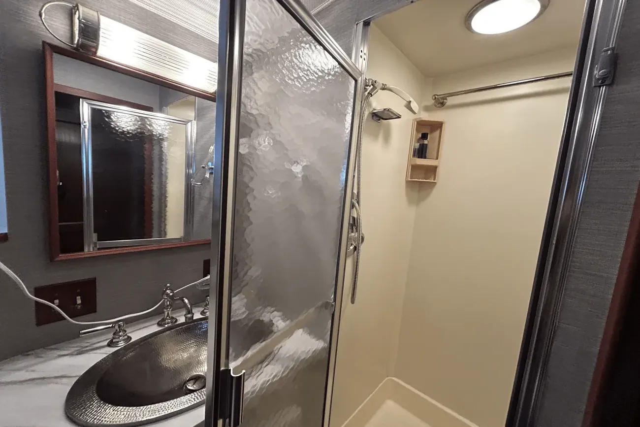 Thumbnail von Hatteras 60 Convertible