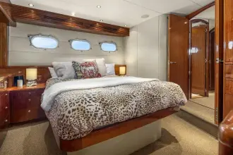 Thumbnail von Hatteras 72 Cockpit Motor Yacht BELLISSIMO