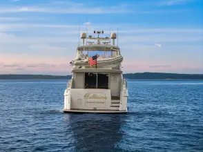 Thumbnail von Hatteras 72 Cockpit Motor Yacht BELLISSIMO