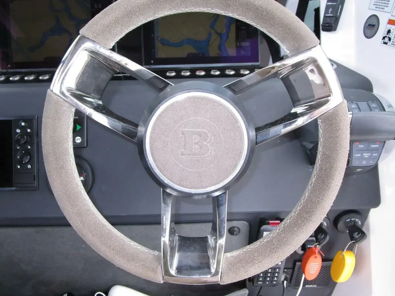 Thumbnail von Axopar 37 Sun Top T/T GRACE