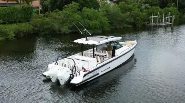 Thumbnail von Axopar 37 Sun Top T/T GRACE