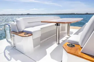Thumbnail von Tiara Yachts EX54