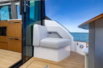 Thumbnail von Tiara Yachts EX54