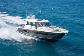 Thumbnail von Tiara Yachts EX54