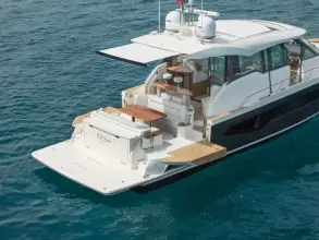 Thumbnail von Tiara Yachts EX54