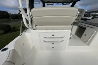 Thumbnail von Boston Whaler 325 Conquest