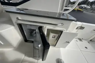Thumbnail von Boston Whaler 325 Conquest