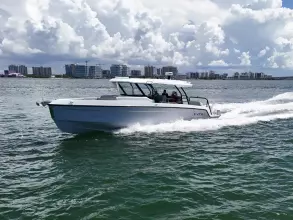 Thumbnail von Cruisers Yachts 38 VTR