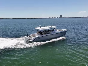 Thumbnail von Cruisers Yachts 38 VTR