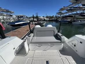 Thumbnail von Cruisers Yachts 38 VTR