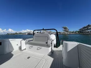 Thumbnail von Cruisers Yachts 38 VTR