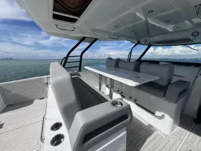 Thumbnail von Cruisers Yachts 38 VTR