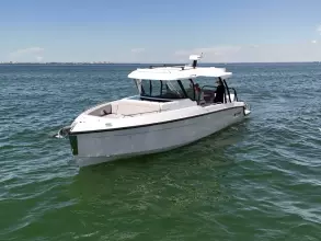 Thumbnail von Cruisers Yachts 38 VTR