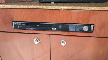 Thumbnail von Meridian 341 Sedan