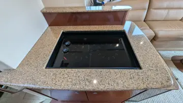 Thumbnail von Meridian 341 Sedan