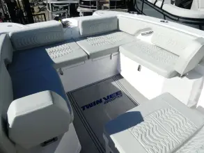 Thumbnail von Twin Vee Powercats 260