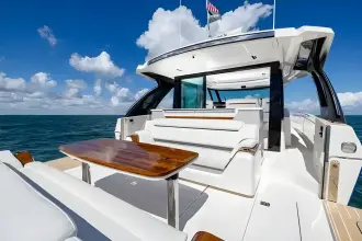 Thumbnail von Tiara Yachts 56LS