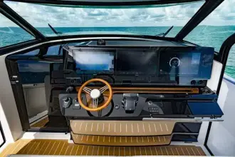 Thumbnail von Tiara Yachts 56LS