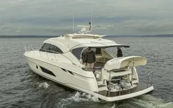 Thumbnail von Riviera 48 Lucky Dog