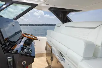 Thumbnail von Tiara Yachts 39 LS