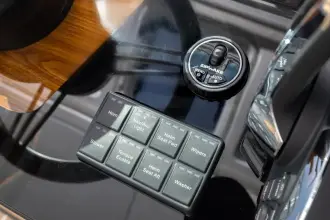 Thumbnail von Tiara Yachts 39 LS