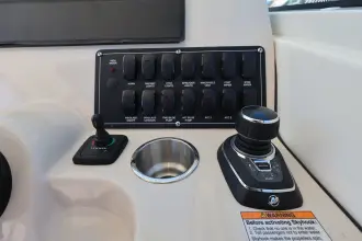 Thumbnail von Boston Whaler 285 Conquest Pilothouse