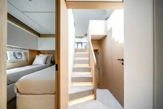 Thumbnail von Azimut 62