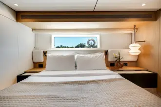 Thumbnail von Azimut 62