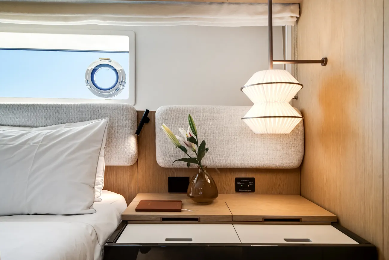 Thumbnail von Azimut 62