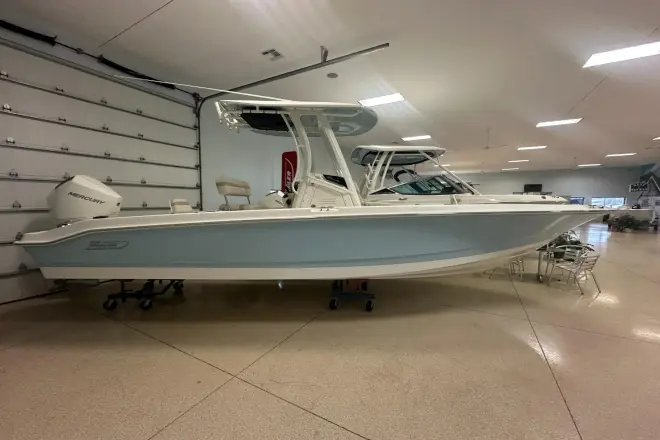 Boston Whaler 250 Dauntless