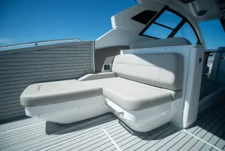 Thumbnail von Cruisers Yachts 50 GLS OB