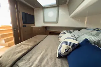 Thumbnail von Cruisers Yachts 50 GLS OB